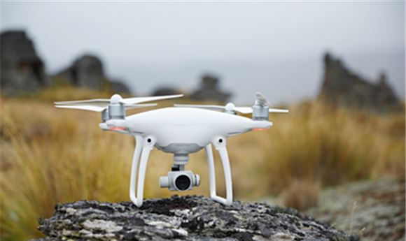 DJI's new Phantom 4 drone simplifies aerial image capture