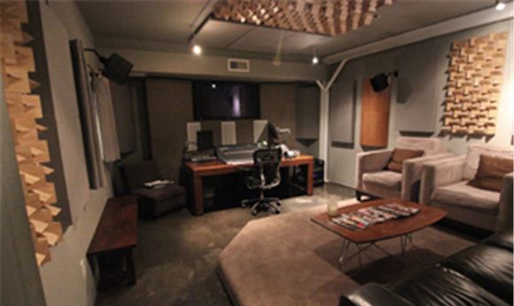 Therapy improves audio suites, co-produces 'Sound City'