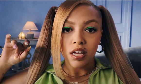 Music Video: Mahalia — <I>Whenever You’re Ready</I>