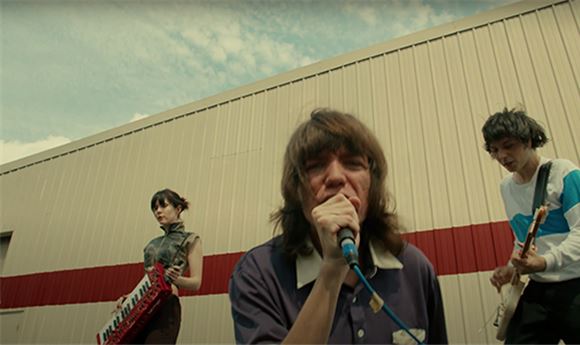 Music Video: Glove - <I>Chewing on a Wire</I>