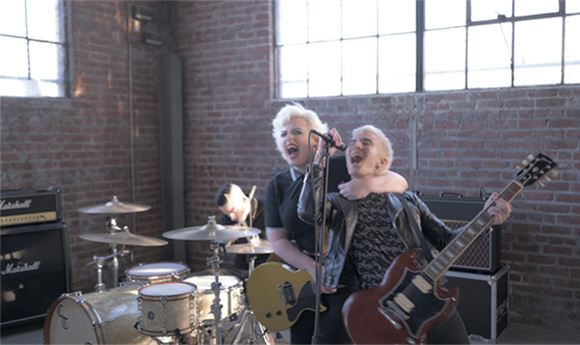 Music Video: Tess & The Details — <I>Canary</I>