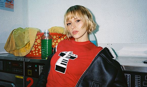 Music Video: Angèle - <I>What You Want</I>